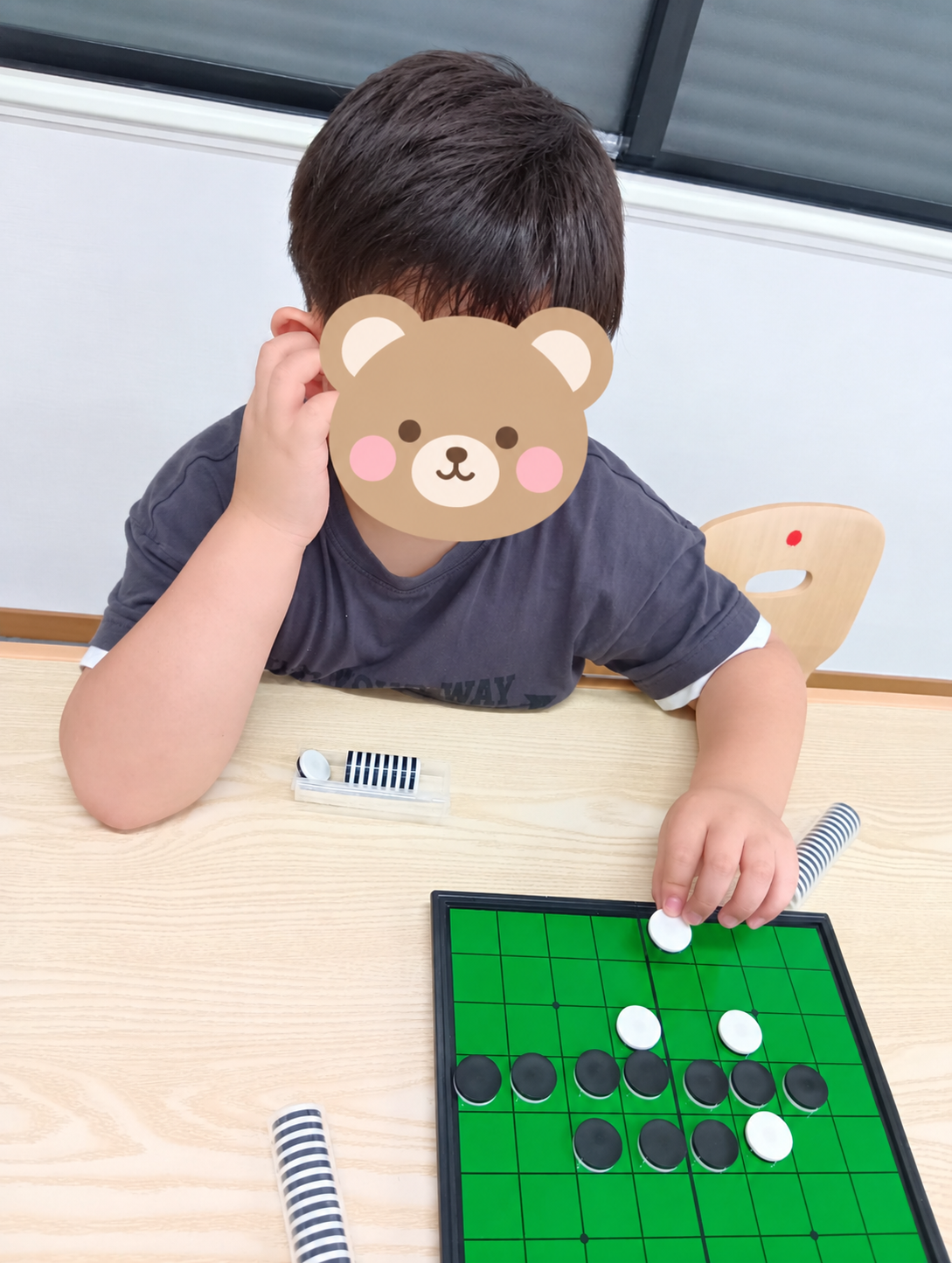 小学１年生対小学６年生のオセロ対決！